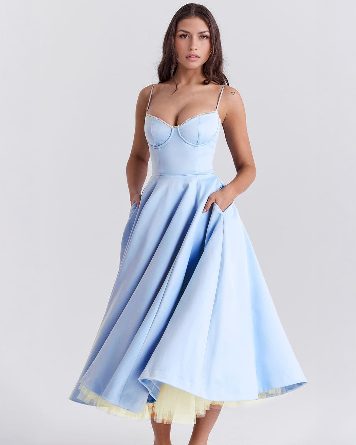 Selene | Midikjole